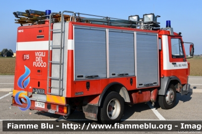 Iveco Zeta 65-12
Vigili del Fuoco
Comando Provinciale di Bologna
Distaccamento Volontario di Medicina
Polisoccorso allestito Baribbi
VF 17197
Parole chiave: Iveco-Zeta 65-12 VF17197