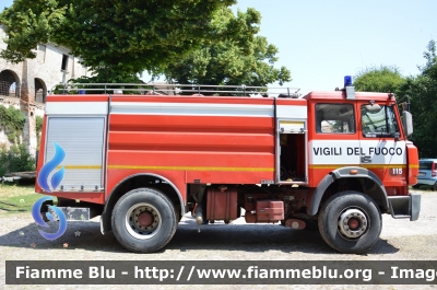 Iveco 190-26
Vigili del Fuoco
Comando Provinciale di Mantova
AutoBottePompa allestimento Baribbi
VF 17249
Parole chiave: Iveco 190-26 VF17249