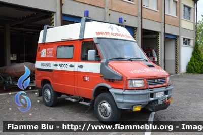 Iveco Daily 40-10 4x4 II serie
Vigili del Fuoco
Comando Provinciale di Verona
Nucleo Speleo Alpino Fluviale SAF
VF 17324
Parole chiave: Iveco Daily_40-10_4x4_IIserie VF17324