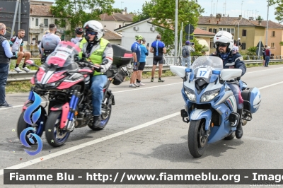 Yamaha FJR 1300 II serie
Polizia di Stato
Polizia Stradale
Allestimento Elevox
POLIZIA G3093
in scorta al Giro d'Italia 2021
Moto "17"
Parole chiave: Yamaha FJR_1300_IIserie POLIZIAG3093 Giro_D_Italia_2021