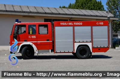 Iveco EuroFire 150E27 I serie
Vigili del Fuoco
Comando Provinciale di Forlì Cesena
Distaccamento Volontario di Cesenatico
AutoPompaSerbatoio allestimento Iveco-Magirus
VF 18415
Parole chiave: Iveco EuroFire_150E27_Iserie VF18415