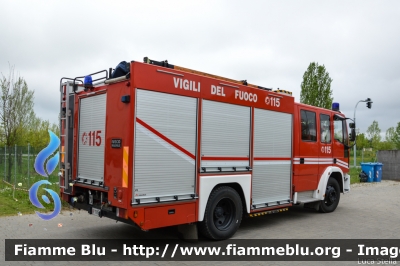 Iveco EuroFire 150E27 I serie
Vigili del Fuoco
Comando Provinciale di Ferrara
DistaccamentoVolontario di Copparo
AutoPompaSerbatoio allestimento Iveco-Magirus
VF 18545
Parole chiave: Iveco EuroFire_150E27_Iserie VF18545 Simultatem_2016