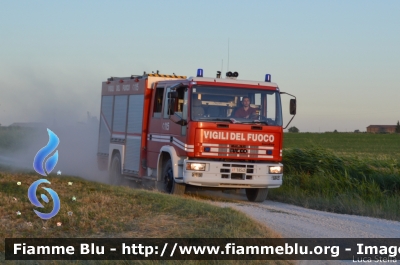 Iveco EuroFire 150E27 I serie
Vigili del Fuoco
Comando Provinciale di Ferrara
DistaccamentoVolontario di Copparo
AutoPompaSerbatoio allestimento Iveco-Magirus
VF 18545
Parole chiave: Iveco EuroFire_150E27_Iserie VF18545