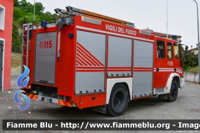 Iveco EuroFire 150E27 I serie
Vigili del Fuoco
Comando Provinciale di Ravenna
Distaccamento Volontario di Casola Valsenio (RA)
AutoPompaSerbatoio allestimento Iveco-Magirus
VF 18988
Parole chiave: Iveco EuroFire_150E27_Iserie VF18988