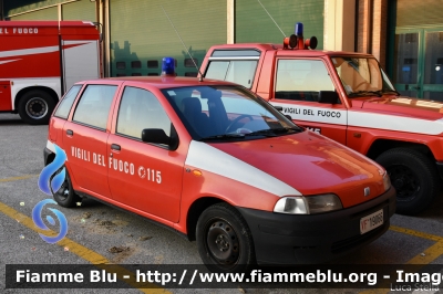 Fiat Punto I Serie
Vigili del Fuoco
Comando Provinciale di Ferrara
VF 19066
Parole chiave: Fiat Punto_ISerie VF19066 Santa_Barbara_2018