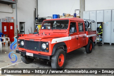 Land Rover Defender 130
Vigili del Fuoco
Comando Provinciale di Modena
Distaccamento Permanente di Vignola
VF 19353
Parole chiave: Land-Rover Defender_130 VF19353