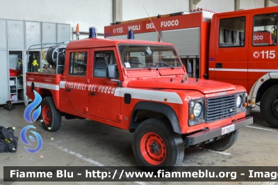 Land Rover Defender 130
Vigili del Fuoco
Comando Provinciale di Modena
Distaccamento Permanente di Vignola
VF 19353
Parole chiave: Land-Rover Defender_130 VF19353