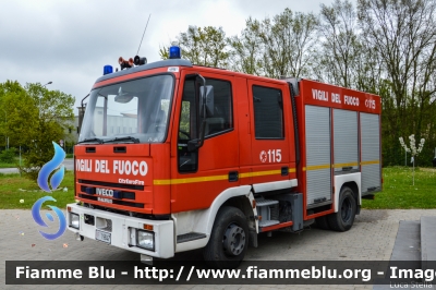 Iveco CityEuroFire 100E21 I serie
Vigili del Fuoco
Comando Provinciale di Ferrara
Distaccamento Volontario di Copparo
AutoPompaSerbatoio allestimento Iveco-Magirus
VF 19847
Parole chiave: Iveco CityEuroFire_100E21_Iserie VF19847 Simultatem_2016