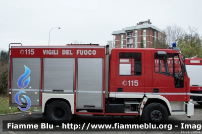 Iveco CityEuroFire 100E21 I serie
Vigili del Fuoco
Comando Provinciale di Ravenna
AutoPompaSerbatoio allestimento Iveco-Magirus
VF 19864
Santa Barbara 2016 Ravenna
Parole chiave: Iveco CityEuroFire_100E21_Iserie VF19864 SAnta_Barbara_2016