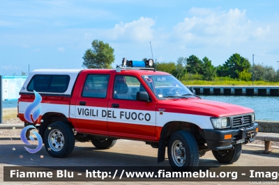 Toyota Hilux I serie
Vigili del Fuoco
Comando Provinciale di Rimini
VF 19992
Parole chiave: Toyota Hilux_Iserie VF19992