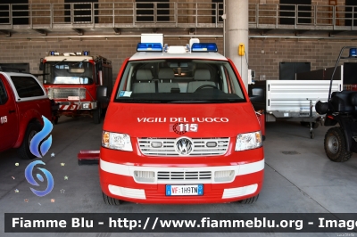 Volkswagen Transporter T5
Vigili del Fuoco
Unione Distrettuale di Fondo
Corpo Volontario di Fondo (TN)
Allestimento MobilTec-Fahrzeugbau
VF 1H9 TN
Parole chiave: Volkswagen Transporter_T5 VF1H9TN