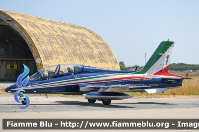 Aermacchi MB339PAN
Aeronautica Militare Italiana
313° Gruppo Addestramento Acrobatico
Stagione esibizioni 2022
Air Show Bellaria Igea Marina RN
Pony 1
Parole chiave: Aermacchi MB339PAN