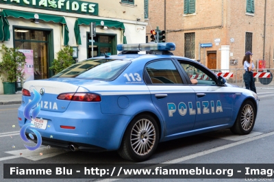 Alfa Romeo 159
Polizia di Stato
Squadra Volante
POLIZIA F6207
Parole chiave: Alfa-Romeo 159 POLIZIAF6207