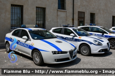 Alfa Romeo 159
Polizia Locale Ravenna
Allestimento Focaccia
RAVENNA A1
POLIZIA LOCALE YA 200 AB
Parole chiave: Alfa-Romeo 159