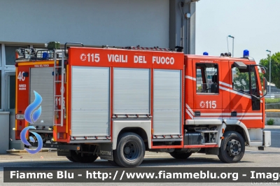 Iveco CityEuroFire 100E21 I serie
Vigili del Fuoco
Comando Provinciale di Padova
AutoPompaSerbatoio allestimento Iveco-Magirus
VF 20161
Parole chiave: Iveco CityEuroFire_100E21_Iserie VF20161