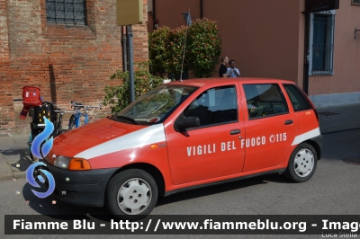 Fiat Punto I Serie
Vigili del Fuoco
Comando Provinciale di Ferrara
VF 20433
Parole chiave: Fiat Punto_ISerie VF20433