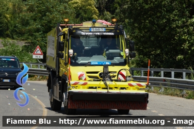 Mercedes-Benz Unimog U427
Les Departements
Equipiers du Tour de France
In assistenza al Tour de France 2024
Assistenza 206
Parole chiave: Mercedes-Benz Unimog U427 Tour_DE_France_2024