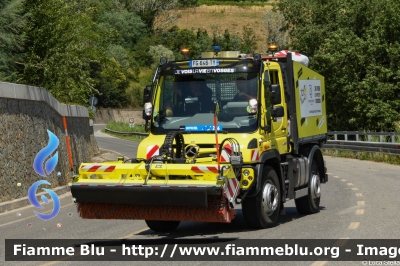 Mercedes-Benz Unimog U427
Les Departements
Equipiers du Tour de France
In assistenza al Tour de France 2024
Assistenza 206
Parole chiave: Mercedes-Benz Unimog U427 Tour_DE_France_2024