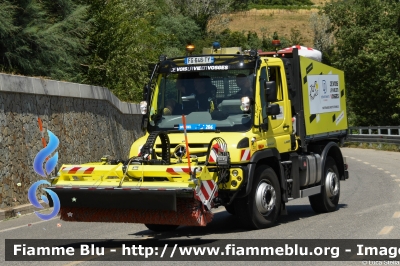 Mercedes-Benz Unimog U427
Les Departements
Equipiers du Tour de France
In assistenza al Tour de France 2024
Assistenza 206
Parole chiave: Mercedes-Benz Unimog U427 Tour_DE_France_2024