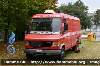 Mercedes-Benz Vario 612D
Vigili del Fuoco
Comando Provinciale di Ferrara
VF 20709
Parole chiave: Mercedes-Benz Vario_612D VF20709