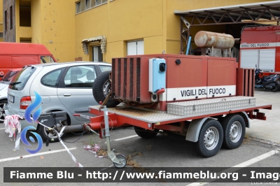 Carrello gruppo elettrogeno
Vigili del Fuoco
Comando Provinciale di Modena
VF R2087
Parole chiave: Carrello gruppo_elettrogeno VFR2087