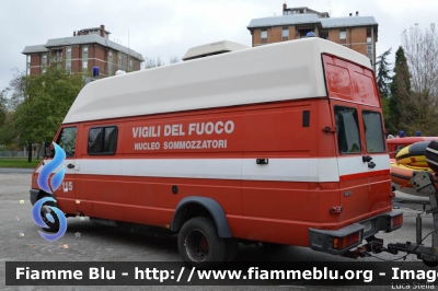 Iveco Daily II Serie
Vigili del Fuoco
Comando Provinciale di Ravenna
N.S.S.A. Ravenna
VF 20887
Santa Barbara 2014 Ravenna
Parole chiave: Iveco Daily_IISerie VF20887 Santa_Barbara_2014