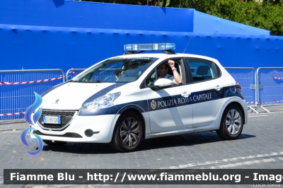 Peugeot 208
Polizia Roma Capitale
Parole chiave: Peugeot 208 Festa_della_Repubblica_2015