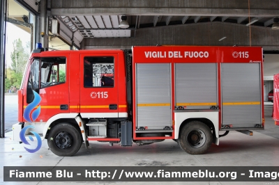  Iveco CityEuroFire 100E21 I serie
Vigili del Fuoco
Comando Provinciale di Ferrara
AutoPompaSerbatoio allestimento Iveco-Magirus
VF 20894 
Parole chiave: Iveco CityEuroFire_100E21_Iserie VF20894