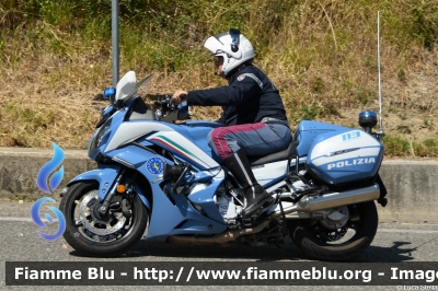 Yamaha FJR 1300 II serie
Polizia di Stato
Polizia Stradale
Allestimento Elevox
in scorta al Tour de France 2024
Moto 20
Parole chiave: Yamaha FJR_1300_IIserie Tour_DE_France_2024