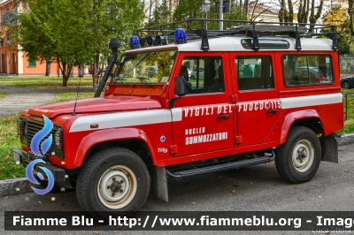 Land Rover Defender 110
Vigili del Fuoco
Comando Provinciale di Bologna
Nucleo Soccorso Subacqueo Acquatico
VF 21048
Parole chiave: Land-Rover Defender_110 VF21048