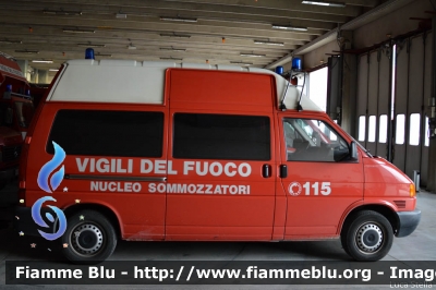 Volkswagen Transporter T4
Vigili del Fuoco
Comando Provinciale di Ravenna
N.S.S.A. Ravenna
VF 21271
Santa Barbara 2014 Ravenna
Parole chiave: Volkswagen Transporter_T4 VF21271 Santa_Barbara_2014