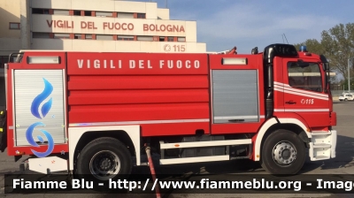 Mercedes-Benz Atego 1828 I serie
Vigili del Fuoco
Comando Provinciale di Bologna
Distaccamento Volontario di San Pietro in Casale
AutoBottePompa allestimento Bai
VF 21515
Parole chiave: Mercedes-Benz Atego_1828_Iserie VF21515