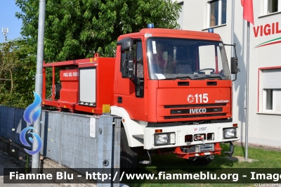 Iveco EuroCargo 135E23 4x4 I serie
Vigili del Fuoco
Comando Provinciale di Bologna
Distaccamento Volontario di Molinella
Allestimento Fortini
VF 21587
Parole chiave: Iveco EuroCargo_135E23_4x4_Iserie VF21587