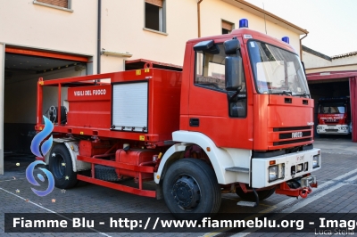 Iveco EuroCargo 135E23 4x4 I serie
Vigili del Fuoco
Comando Provinciale di Bologna
Distaccamento Permanente di Imola
Allestimento Fortini
VF 21587
Parole chiave: Iveco EuroCargo_135E23_4x4_Iserie VF21587