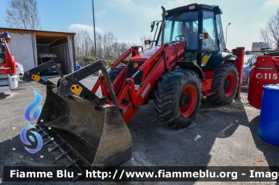 JCB 4CX
Vigili del Fuoco
Comando Provinciale di Ferrara
G.O.S. (Gruppo Operativo Speciale) 
Emilia Romagna
VF 21657
Parole chiave: JCB 4CX VF21657