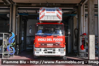 Iveco EuroFire 150E28 I serie
Vigili del Fuoco
Comando Provinciale di Forlì Cesena
Autoscala allestimento Iveco-Magirus
VF 21964
Parole chiave: Iveco EuroFire_150E28_Iserie VF21964