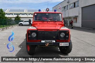 Land Rover Defender 130
Vigili del Fuoco
Comando Provinciale di Forlì Cesena
Distaccamento Volontario di Savignano sul Rubicone
VF 21988
Parole chiave: Land-Rover Defender_130 VF21988