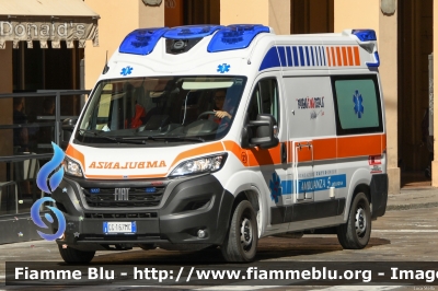 Fiat Ducato X290 restyle
Fondazione Catis Bologna
Allestimento EDM Forlì
21
Parole chiave: Fiat Ducato_X290_restyle Ambulanza