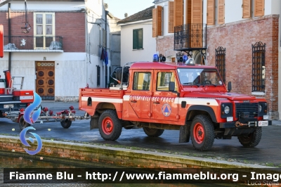 Land Rover Defender 130
Vigili del Fuoco
Comando Provinciale di Ferrara
Distaccamento Permanente di Comacchio
Prima fornitura regione Emilia Romagna
VF 22090
Parole chiave: Land-Rover Defender_130 VF22090 Befana_2020