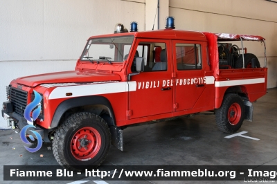 Land Rover Defender 130
Vigili del Fuoco
Comando Provinciale di Forlì Cesena
Distaccamento Permanente di Bagno di Romagna
VF 22113
Parole chiave: Land-Rover Defender_130 VF22113