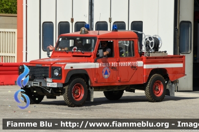 Land Rover Defender 130
Vigili del Fuoco
Comando Provinciale di Ravenna
VF 22507
Parole chiave: Land-Rover Defender_130 V22507