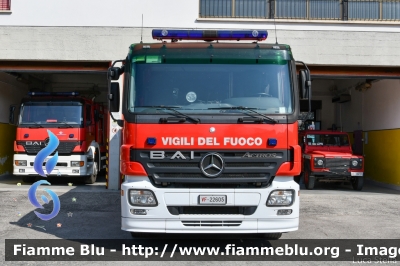 Mercedes-Benz Actros 1841 II serie
Vigili del Fuoco
Comando Provinciale di Belluno
Distaccamento Permanente di Feltre (BL)
AutoPompaSerbatoio allestimento Bai
VF 22605
Parole chiave: Mercedes-Benz Actros_1841_IIserie VF22605