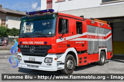 Mercedes-Benz Actros 1841 II serie
Vigili del Fuoco
Comando Provinciale di Belluno
Distaccamento Permanente di Feltre (BL)
AutoPompaSerbatoio allestimento Bai
VF 22605
Parole chiave: Mercedes-Benz Actros_1841_IIserie VF22605