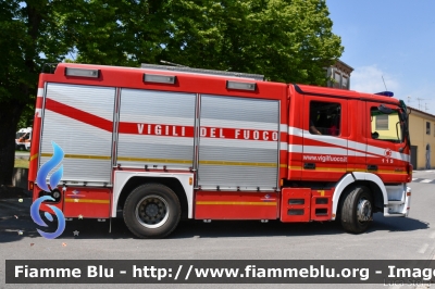 Mercedes-Benz Actros 1841 II serie
Vigili del Fuoco
Comando Provinciale di Ferrara
Distaccamento Permanente di Portomaggiore (FE)
AutoPompaSerbatoio allestimento Bai
Ricondizionato Fortini
VF 22617
Parole chiave: Mercedes-Benz Actros_1841_IIserie VF22617