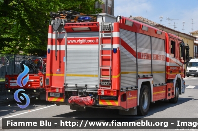 Mercedes-Benz Actros 1841 II serie
Vigili del Fuoco
Comando Provinciale di Ferrara
Distaccamento Permanente di Portomaggiore (FE)
AutoPompaSerbatoio allestimento Bai
Ricondizionato Fortini
VF 22617
Parole chiave: Mercedes-Benz Actros_1841_IIserie VF22617