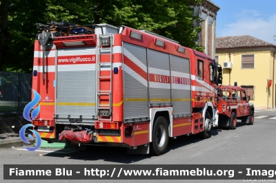 Mercedes-Benz Actros 1841 II serie
Vigili del Fuoco
Comando Provinciale di Ferrara
Distaccamento Permanente di Portomaggiore (FE)
AutoPompaSerbatoio allestimento Bai
Ricondizionato Fortini
VF 22617
Parole chiave: Mercedes-Benz Actros_1841_IIserie VF22617