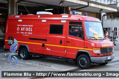 Mercedes-Benz Vario 614D
Vigili del Fuoco
Comando Provinciale di Rovigo
AutoFurgone/Unità di Crisi Locale allestimento Bai
VF 22647
Parole chiave: Mercedes-Benz Vario_614D VF22647