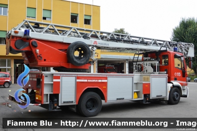 Iveco EuroFire 150E28 II serie
Vigili del Fuoco
Comando Provinciale di Modena
AutoScala da 30 metri allestimento Iveco-Magirus
VF 22939
Parole chiave: Iveco EuroFire_150E28_IIserie VF22939