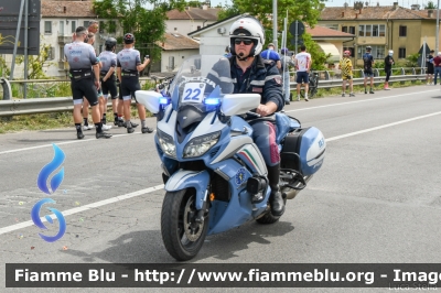 Yamaha FJR 1300 II serie
Polizia di Stato
Polizia Stradale
Allestimento Elevox
POLIZIA G3089
in scorta al Giro d'Italia 2021
Moto "22"
Parole chiave: Yamaha FJR_1300_IIserie POLIZIAG3089 Giro_D_Italia_2021