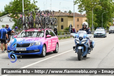 Yamaha FJR 1300 II serie
Polizia di Stato
Polizia Stradale
Allestimento Elevox
POLIZIA G3099
in scorta al Giro d'Italia 2021
Moto "23"
Parole chiave: Yamaha FJR_1300_IIserie POLIZIAG3099 Giro_D_Italia_2021